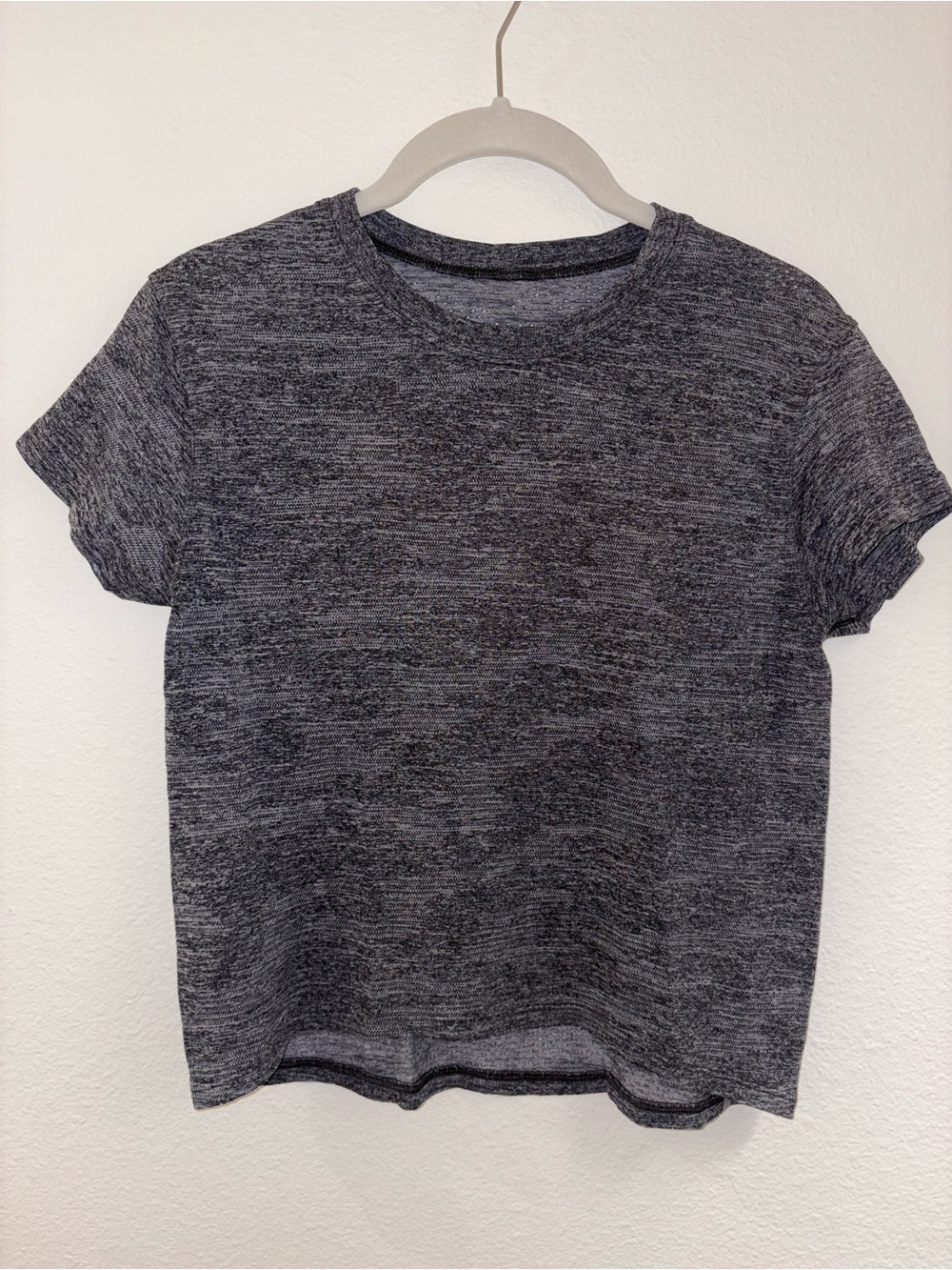 Lululemon Heather Charcoal Short Sleeve Crewneck Top